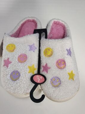 White Fuzzy Slip-On Slippers with Pastel Smiley & Star Embroidery Comfortable